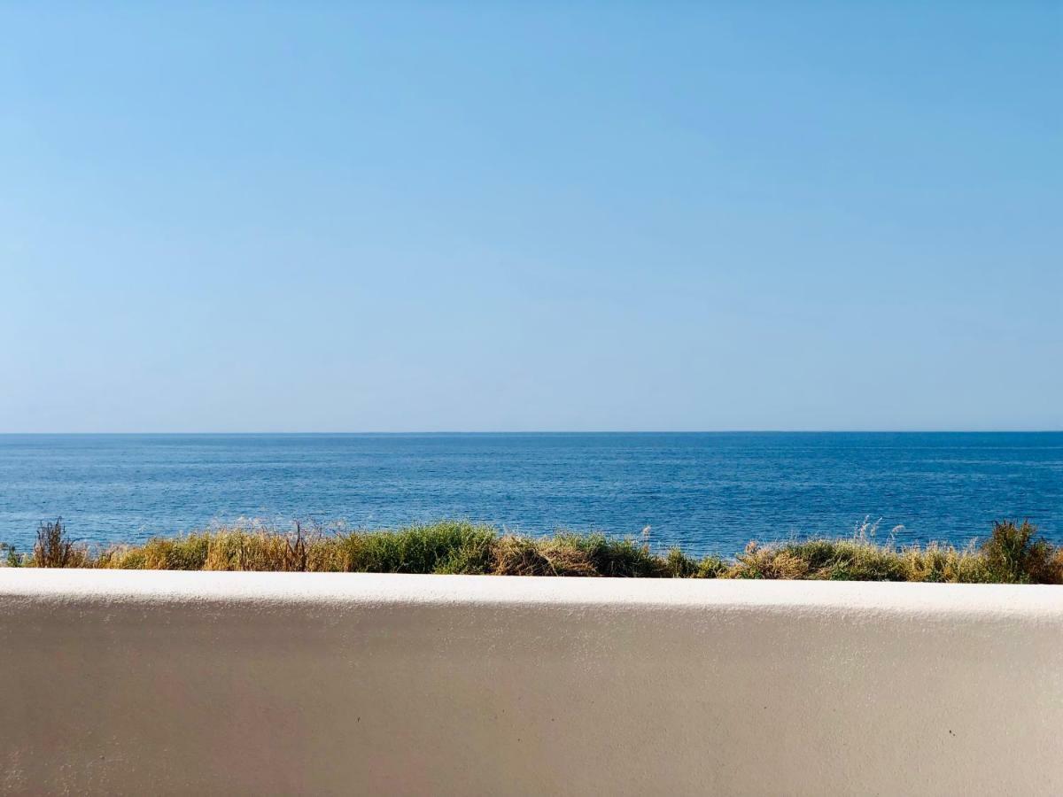 Apartment Tramonto Sea-Front Валледория Экстерьер фото